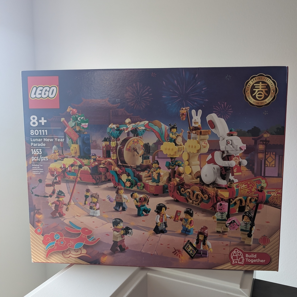 LEGO Festive Parade Set with Red, Yellow, and White